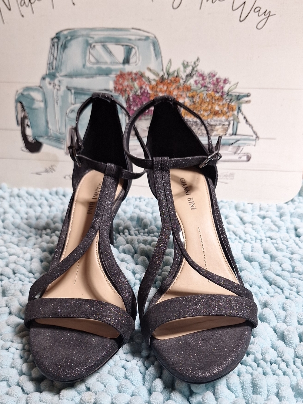Gianni Bini Black Glitter Strappy T‑Strap Heels